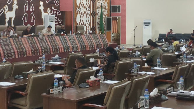 Sidang paripurna DPRD Provinsi Nusa Tenggara Timur (NTT)