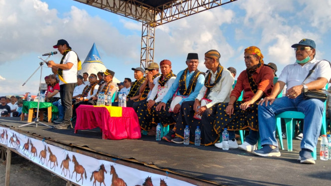 Bupati Simplisius Donatus mengklaim biaya lomba pacuan kuda piala Bupati Nagekeo tahun 2025 yang bersumber dari APBD sebesar Rp180 juta mampu ditutup hanya dalam waktu sehari.