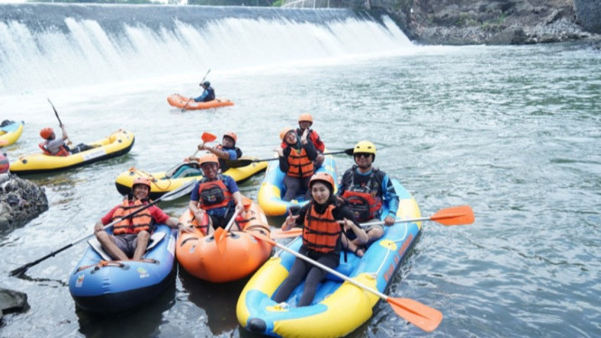 Wisata sungai dan jamu di Canden dorong ekonomi warga.