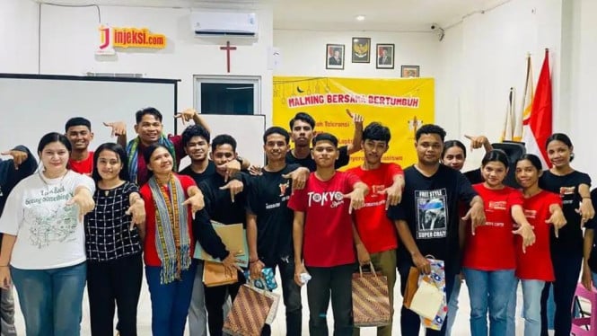 Alumni SMKN 2 Kupang Dapat Beasiswa Injeksi Laptop Kupang
