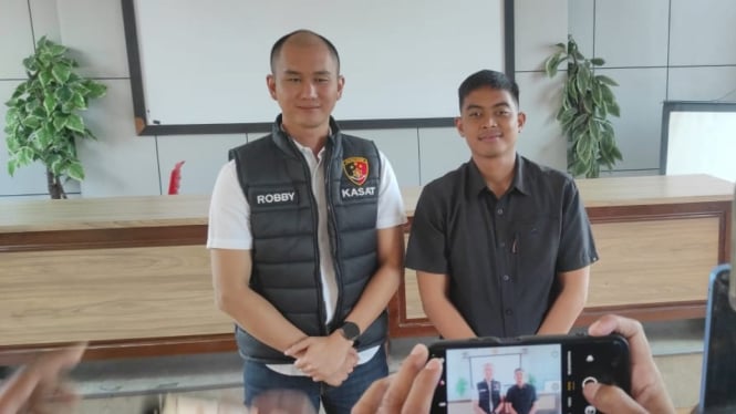 Kasat Reskrim Polres Manggarai, Iptu Robbianly Dewa Putra dan KBO Ipda Musthafa Isya Fadlia..