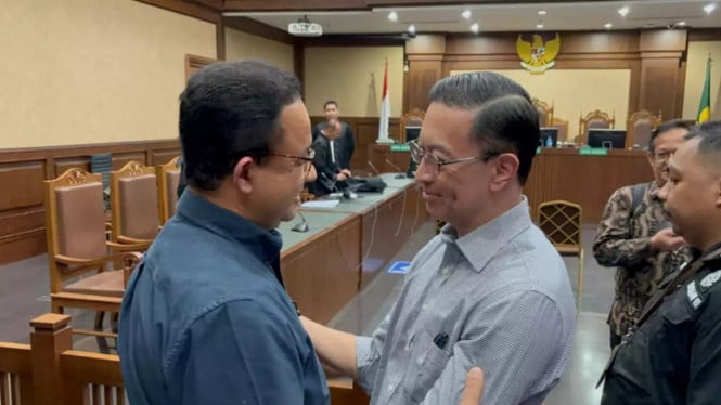 Anies Baswedan bersam Tom Lembong