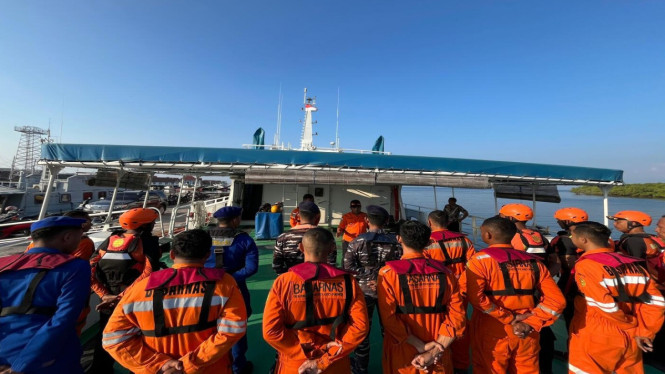 Tim SAR Gabungan siap bergerak mencari KM Mulya Abadi yang membawa 8 orang kapten dan kru, mengalami patah kemudi di perairan utara Flores.