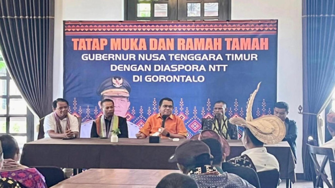 Gubernur Melki bertemu masyarakat diaspora NTT di Gorontalo.