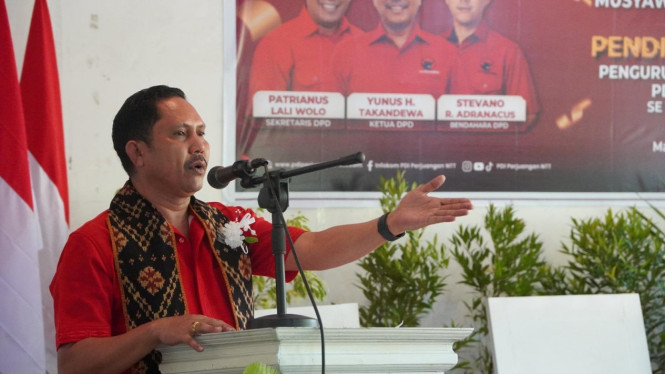 Ketua DPD PDIP NTT Yunus Takandewa
