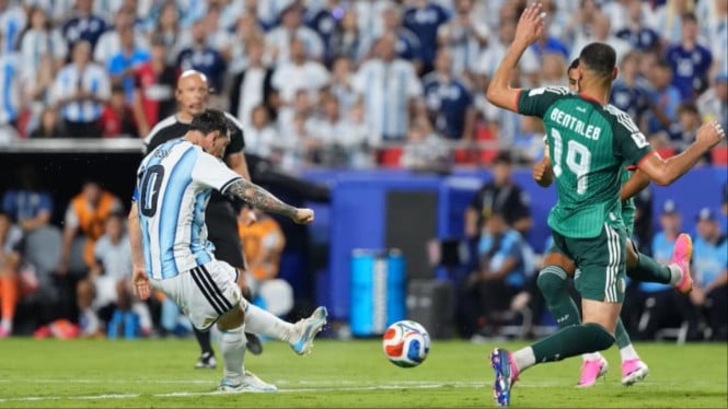 Bintang Argentina Lionel Messi mencetak tiga gol melawan Aljazair di piala dunia 2026