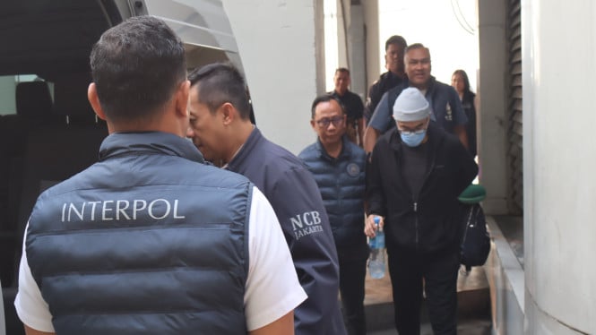 Polri Berhasil Ekstrakdiksi Buronan Interpol Red Notice dari Maroko