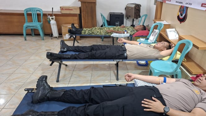 Polres Sumba Timur gelar donor darah jelang Hari Bhayangkara ke-80
