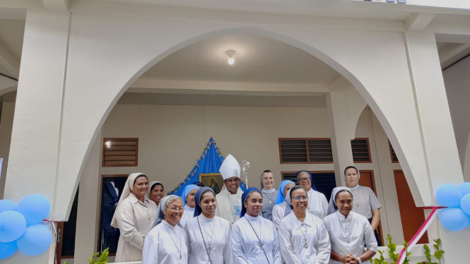 Uskup Agung Ende Mgr.Paulus Budi Kleden, SVD, meresmikan rumah biar St. Imakulata di Stasi Penginanga, Paroki Stella Maris Danga, Nagekeo
