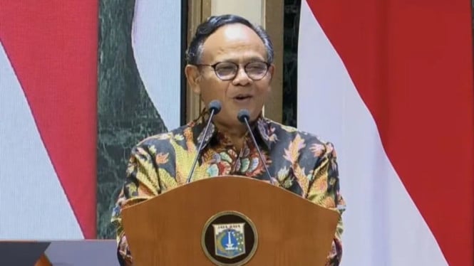Ketua Dewan Pers Komarudin Hidayat menyampaikan sambutan dalam acara malam puncak Anugerah Dewan Pers 2025 di Balai Kota Jakarta
