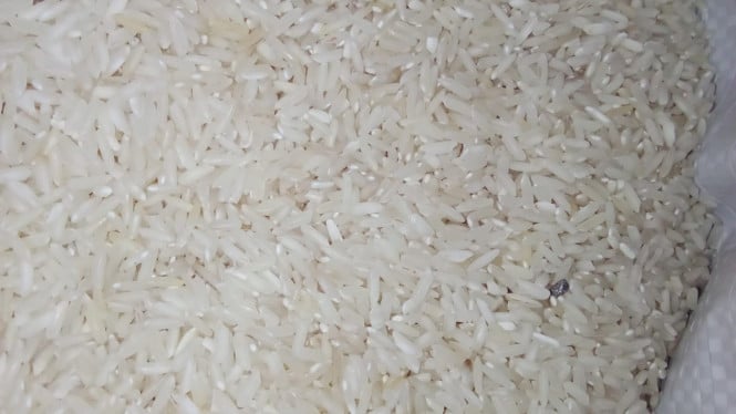 Beras bau bantuan pangan beredar di Manggarai Timur
