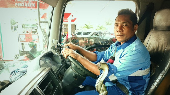 Awak mobil Tanki (AMT) PT. Elnusa Tbk, Adiman Abdullah (43)