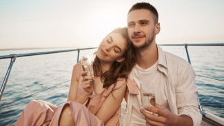 8 Kebaikan Hati Wanita yang Membuat Pria Semakin Sayang