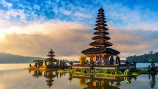 Pura Ulun Danu Beratan, Situs Religi Nan Indah di Pinggir Danau Bali
