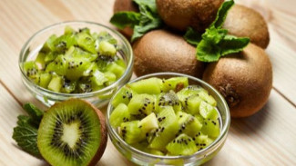 10 Buah yang Membantu Membakar Lemak Perut, Kiwi Hingga Semangka