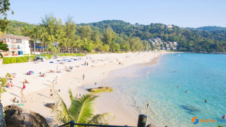 Menjelajahi Keindahan Pantai Kata Noi Phuket, Thailand