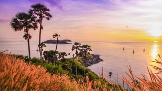 Promthep Cape di Phuket,  Viewpoint Dekat Pantai Nai Harn