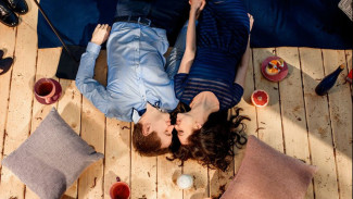 Cara Lepas Dari Pola Cinta yang Bertepuk Sebelah Tangan