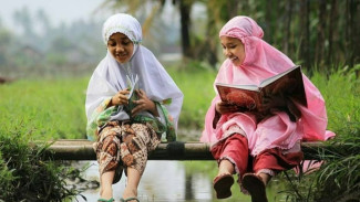 Tips Parenting; Pondasi Utama Mendidik Anak Perempuan Sejak Dini