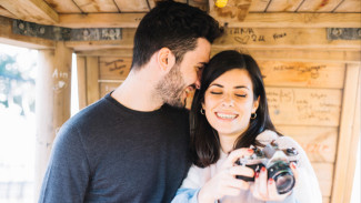 6 Alasan Pasangan Menyembunyikan Masalahnya Darimu, Jangan Berburuk Sangka Dulu