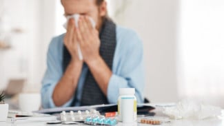 Jangan Langsung Minum Obat Saat Masuk Angin, Coba Dulu 7 Cara Alami Ini