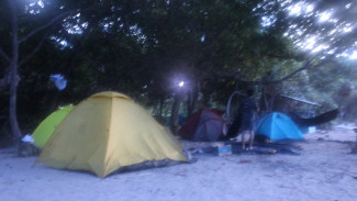 Catatan Perjalanan : Camping di Pulau Sangiang, 