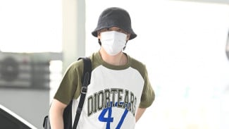 Jimin BTS Terbang ke London Untuk Jadwal Acara Fashion, Melelehkan Fans!