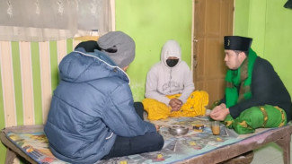 Ritual Bu Siti : Mandi Kembang Sebelum Berhubungan Badan