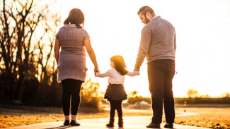 7 Ciri Toxic Parents Menurut Ahli, Nomer 3 Sering Terjadi!