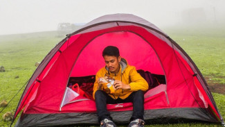 Asyiknya Camping di Padang Rumput Lappa Laona Barru