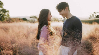 Bro, Berhentilah Bersikap Sok Lajang, Saat Kamu Sudah Punya Pasangan