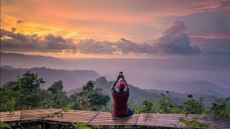 Watu Goyang, Spot Terbaik Menikmati Sunrise di Yogyakarta