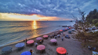 Menyusuri Pantai Gandoriah dan Menikmati Kuliner Khasnya yang Istimewa