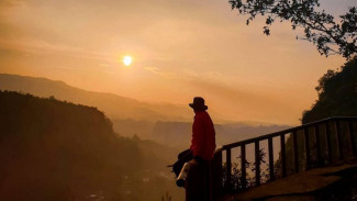 Janjang Seribu, Tempat Terbaik Berburu Senja di Bukit Tinggi