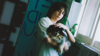 BIGHIT MUSIC Rilis Foto V BTS untuk Layover