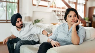 6 Tips Mengobati Luka Hati Istri, Nomer 2 Sering Susah Dilakukan!