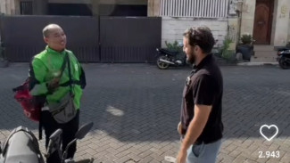 Kisah Menyentuh Hati! Semangat Juang Driver Ojek Online Ditengah Keterbatasan Fisik