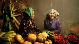 Demi Anak, Seorang Ibu Rela Hidup Menderita Lahir dan Batin Dalam Rumah Tangga Yang Tak Sehat. Bijak
