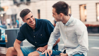 4 Zodiak yang Menjalin Ikatan Persaudaraan yang Kuat, Bromance dan Bestie Bangat