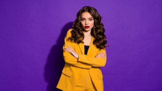 4 Zodiak yang Memoles Diri Menjadi Pemimpin yang Menginspirasi Orang Lain