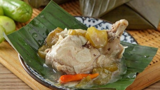 Garang Asem Ayam Kampung: Segar, Pedas, Gurih & Mantab!