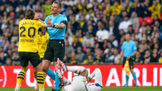 Wasit Kontroversial Dalam Pertandingan Arsenal vs PSG