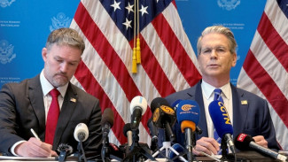 AS - Tiongkok Tunda Pengenaan Pajak Selama 90 Hari