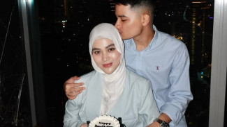 Henny Rahman Rayakan Ulang Tahun dalam Suasana Romantis Bersama Alvin Faiz