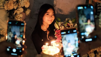 Wendy Walters Sumringah Rayakan Ulang Tahun Bersama Orang-orang Terkasih