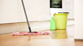 Habis Ngepel Masih Bau Amis? Ternyata Ini Penyebabnya