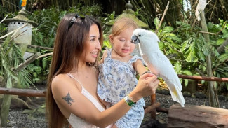 Jennifer Coppen Tunjukkan Momen Manis Kamari dan Justin Hubner Berlibur di Kebun Binatang