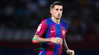 Barca Menyambut Kembali Bek Terbaik Dunia