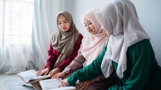 Surat Ad-Dhuha, Pengingat Paling Menenangkan Saat Hidup Terasa Gelap