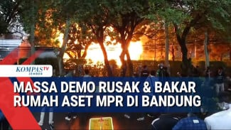 Kericuhan Aksi Solidaritas Affan Kurniawan di Bandung: Ada Kobaran Api